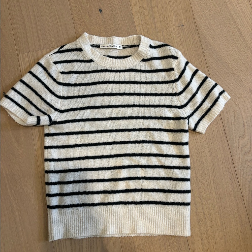 Abercrombie knit top